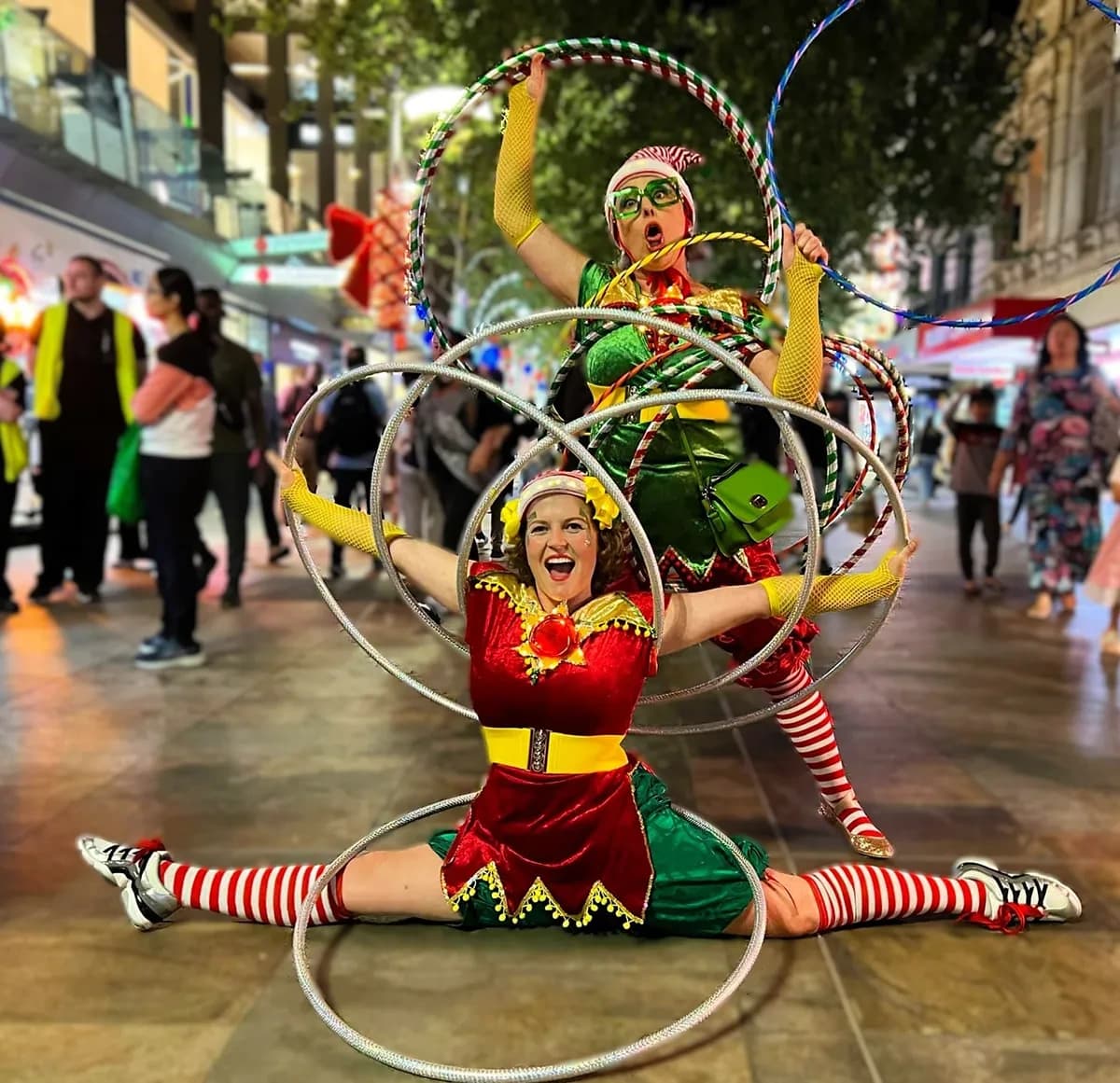 Sensational Entertainers: Christmas