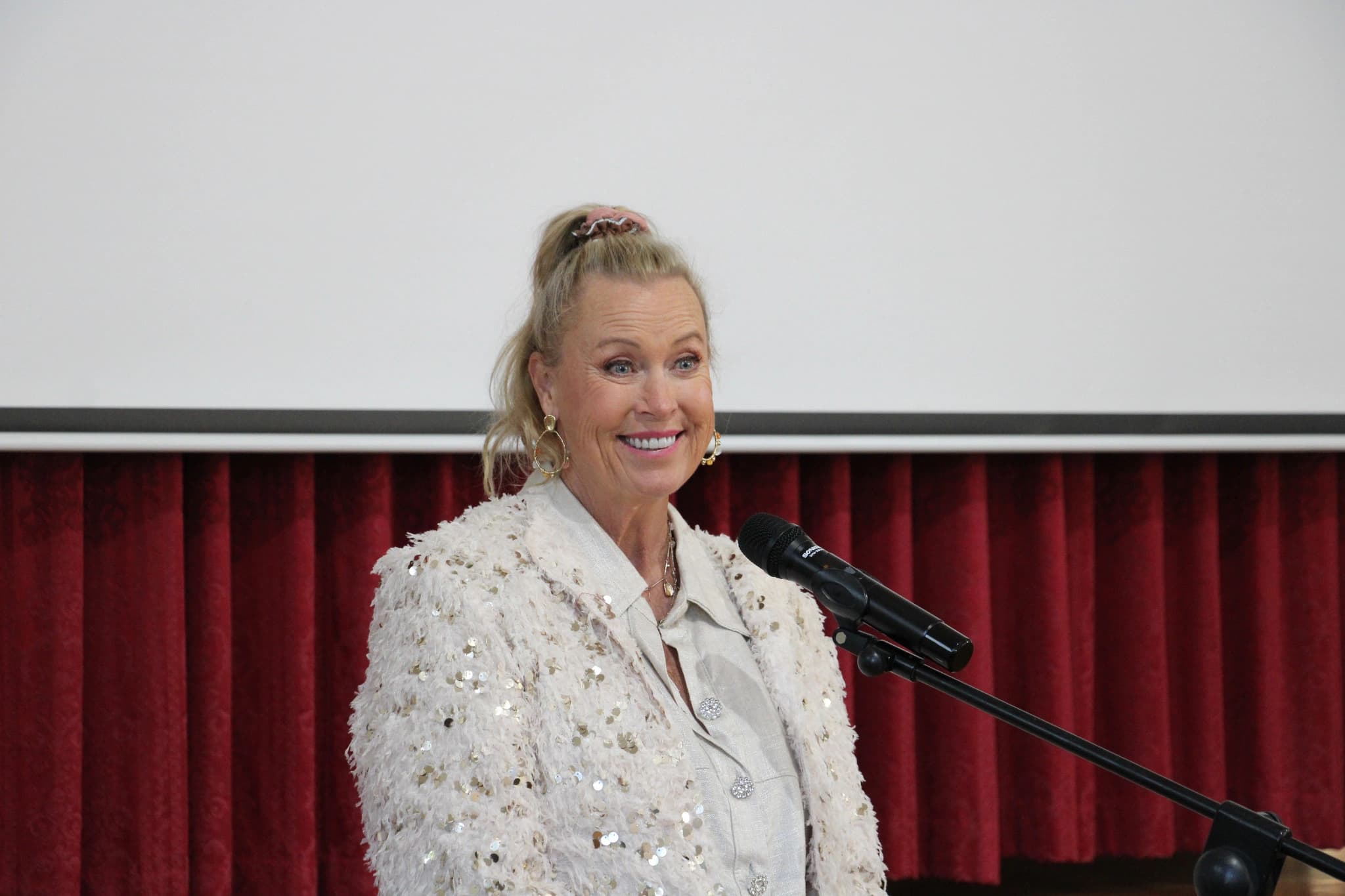Lisa Curry