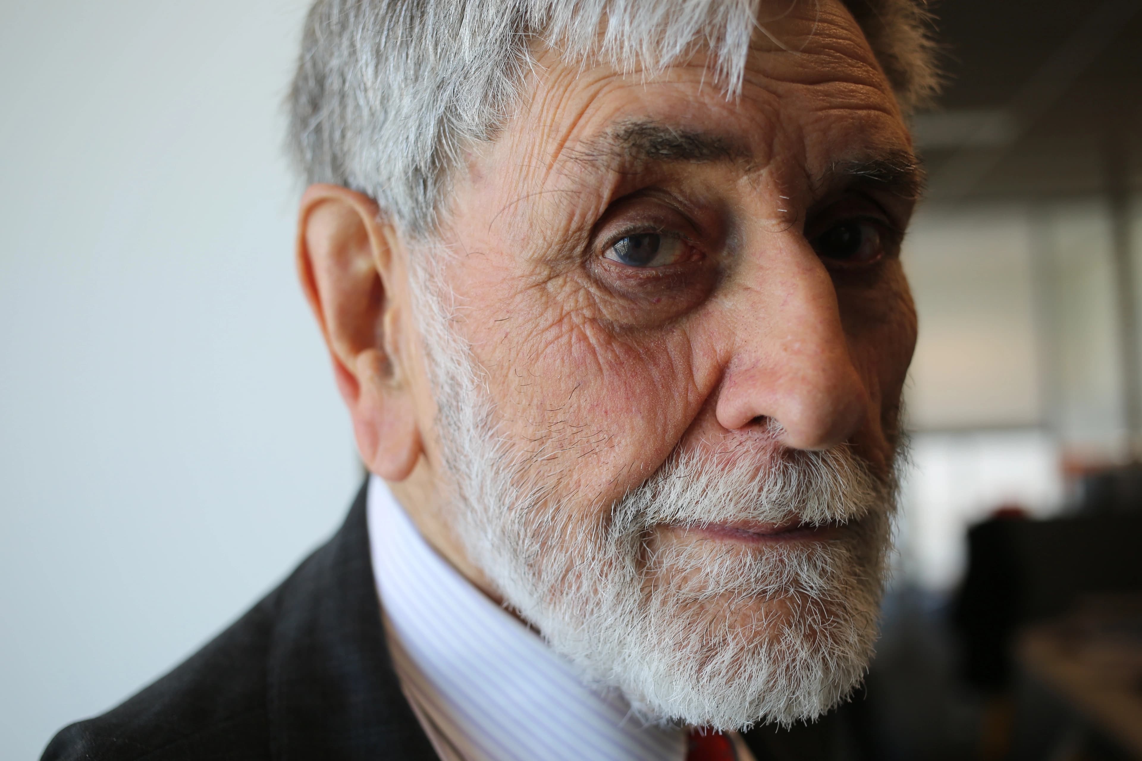 Hon Dr Barry Jones AC